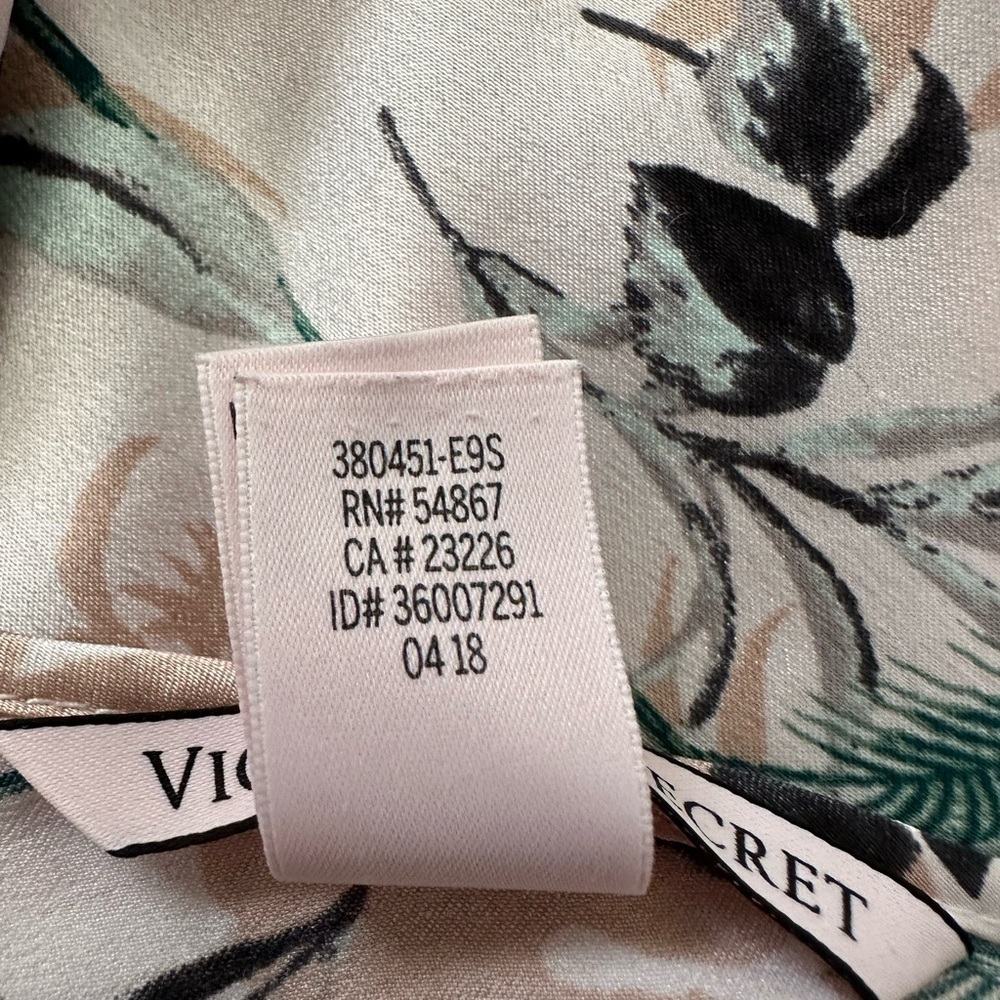 VICTORIAS SECRET SATIN CAMI SLEEP TANK TOP - Picture 9 of 10